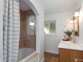 18408 129th Avenue NE, Bothell WA 98011