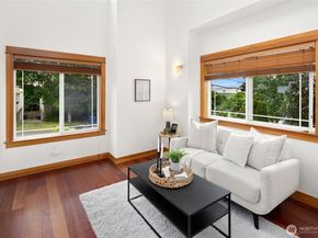 9219 Stone Avenue N, Seattle WA 98103