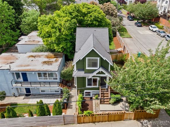 9219 Stone Avenue N, Seattle WA 98103