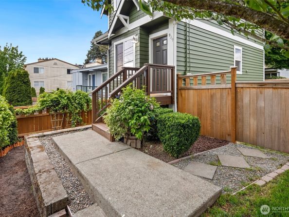9219 Stone Avenue N, Seattle WA 98103