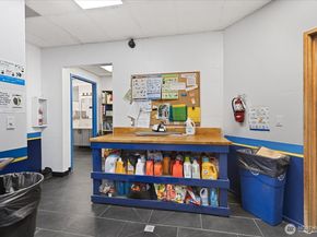 2143 N Northlake Way 47, Seattle WA 98103