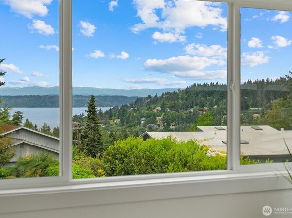 228 SW 183rd Street, Normandy Park WA 98166