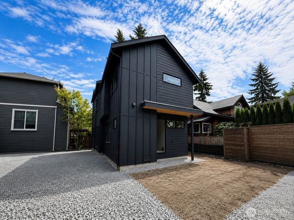 4909 SW Canada Drive, Seattle WA 98136