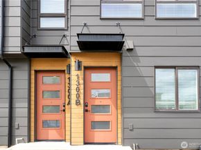 1300 E REMINGTON Court B, Seattle WA 98122