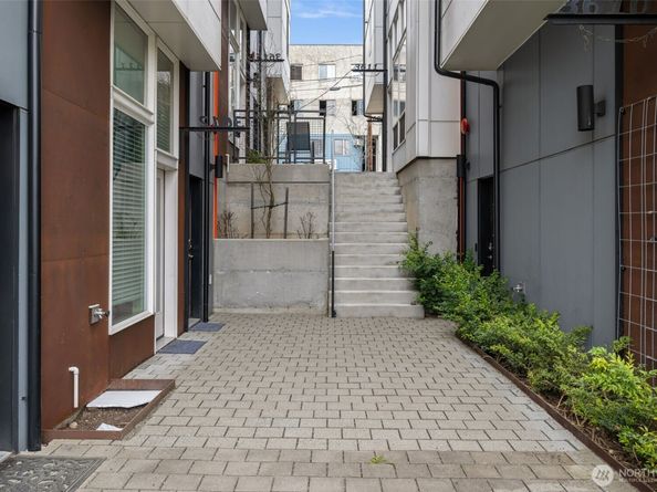 3612 Leary Way NW, Seattle WA 98107