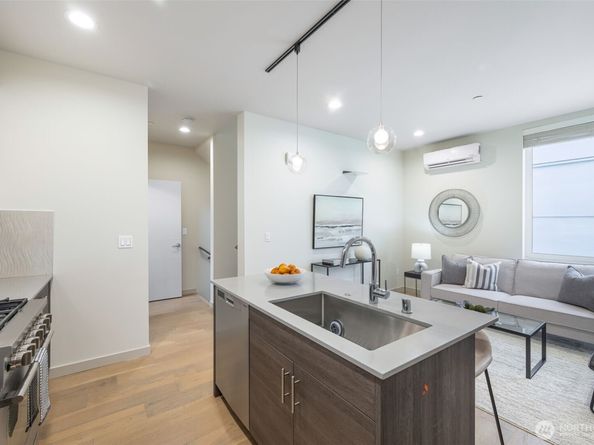3612 Leary Way NW, Seattle WA 98107