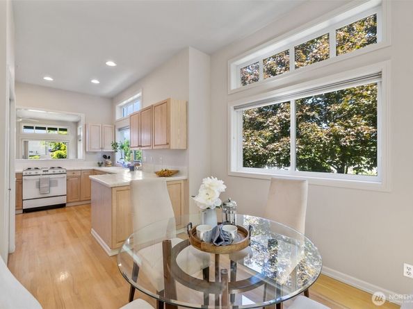 327 2nd Avenue S, Kirkland WA 98033