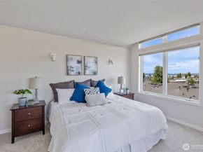 327 2nd Avenue S, Kirkland WA 98033