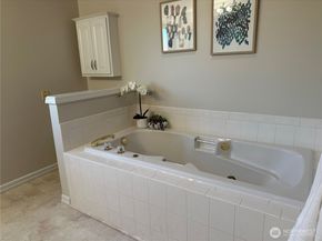 327 2nd Avenue S, Kirkland WA 98033