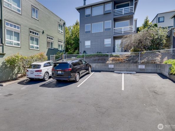 327 2nd Avenue S, Kirkland WA 98033