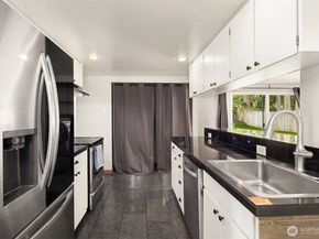 17803 199th Avenue NE, Woodinville WA 98077