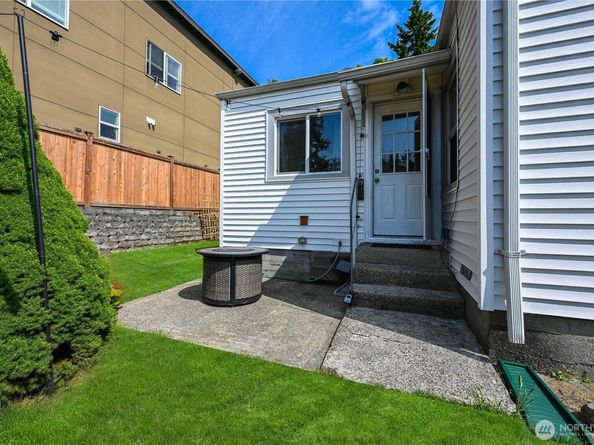 1907 N 137th Street, Seattle WA 98133