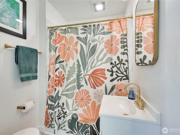 1907 N 137th Street, Seattle WA 98133