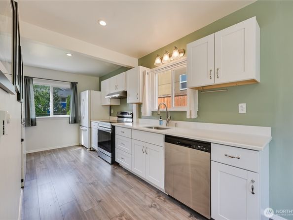 1907 N 137th Street, Seattle WA 98133