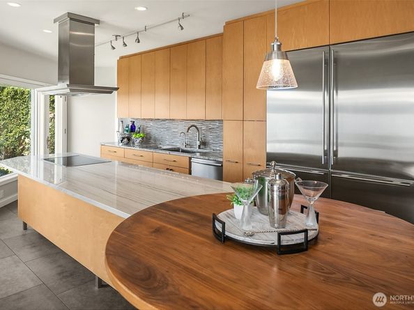 2819 E Lake Sammamish Parkway NE, Sammamish WA 98074