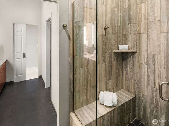 2819 E Lake Sammamish Parkway NE, Sammamish WA 98074