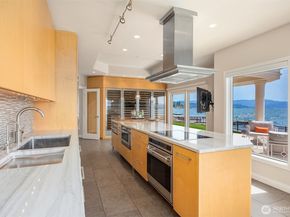 2819 E Lake Sammamish Parkway NE, Sammamish WA 98074
