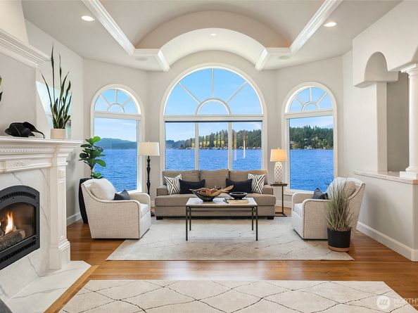 2819 E Lake Sammamish Parkway NE, Sammamish WA 98074