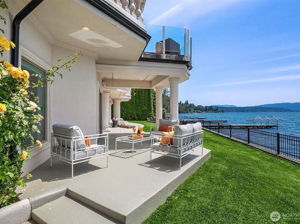 2819 E Lake Sammamish Parkway NE, Sammamish WA 98074