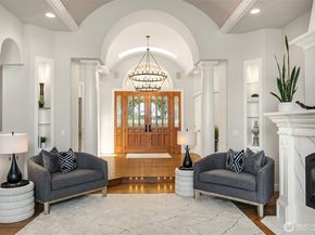 2819 E Lake Sammamish Parkway NE, Sammamish WA 98074