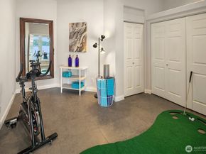 2819 E Lake Sammamish Parkway NE, Sammamish WA 98074