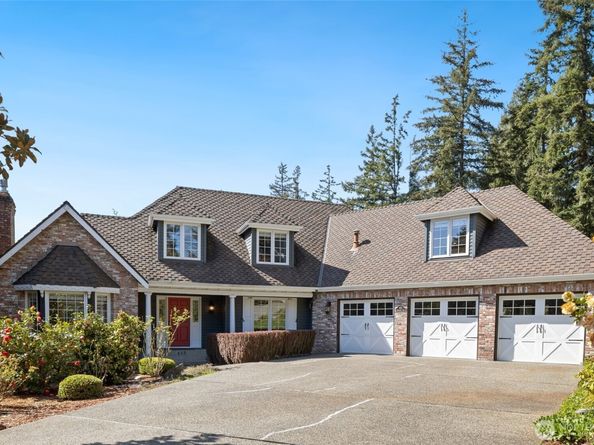 413 213th Place SE, Sammamish WA 98074
