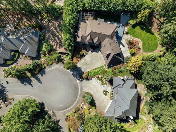 413 213th Place SE, Sammamish WA 98074