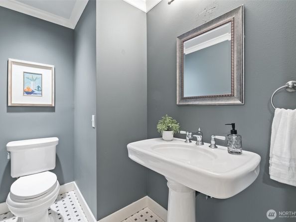 413 213th Place SE, Sammamish WA 98074