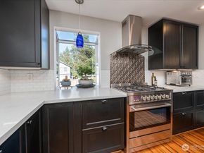 11642 NE 135th Street, Kirkland WA 98034
