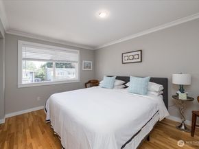11642 NE 135th Street, Kirkland WA 98034