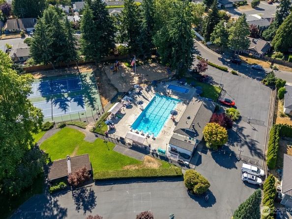 11642 NE 135th Street, Kirkland WA 98034