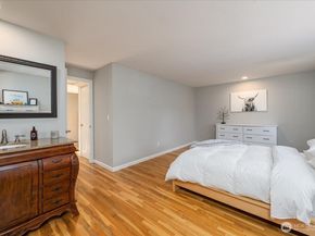 11642 NE 135th Street, Kirkland WA 98034