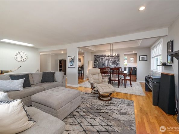 11642 NE 135th Street, Kirkland WA 98034