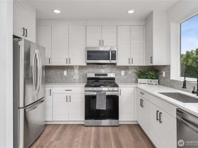 533 S Coverdale Street C, Seattle WA 98108