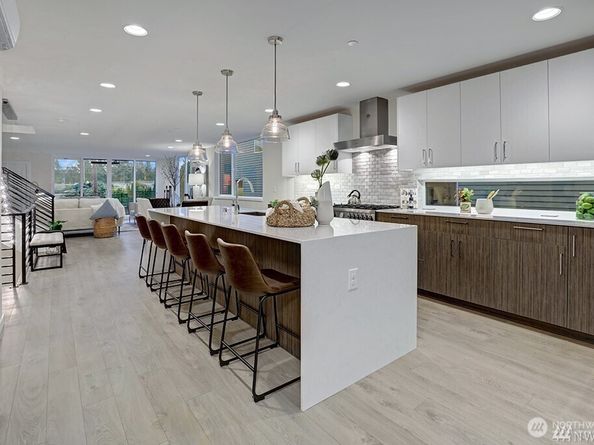 8707 116th Avenue NE A, Kirkland WA 98033