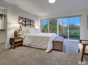 8707 116th Avenue NE A, Kirkland WA 98033