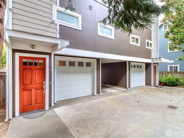 4521 40th Avenue SW B, Seattle WA 98116