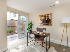 4521 40th Avenue SW B, Seattle WA 98116
