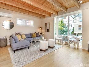 4521 40th Avenue SW B, Seattle WA 98116