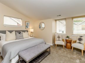 4521 40th Avenue SW B, Seattle WA 98116