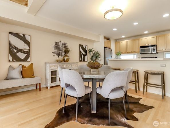 4521 40th Avenue SW B, Seattle WA 98116