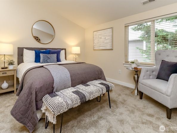 4521 40th Avenue SW B, Seattle WA 98116