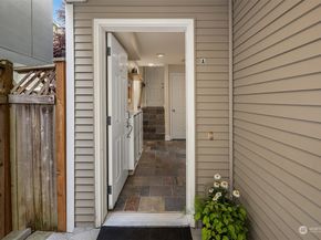 8523 Midvale Avenue N A, Seattle WA 98103