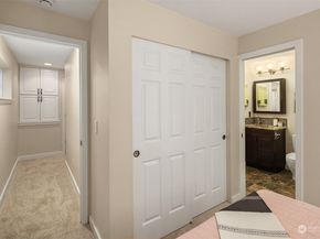 8523 Midvale Avenue N A, Seattle WA 98103