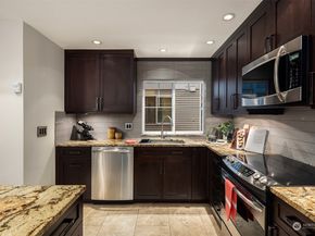 8523 Midvale Avenue N A, Seattle WA 98103