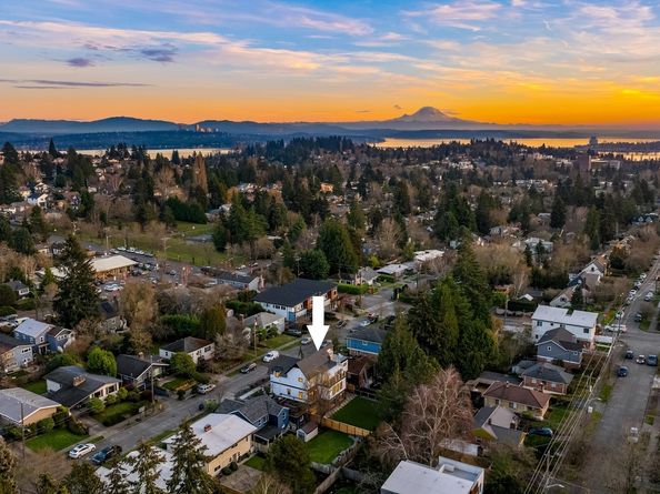 6523 39th Ave NE, Seattle WA 98115