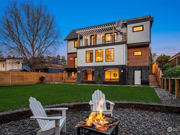 6523 39th Ave NE, Seattle WA 98115