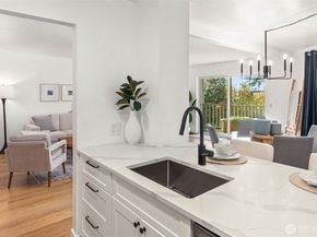 12003 100th Avenue NE 202, Kirkland WA 98034