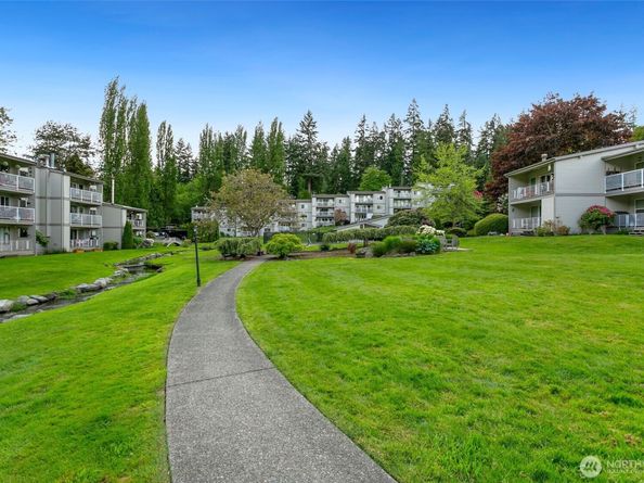 13271 15th Avenue NE B13, Seattle WA 98125