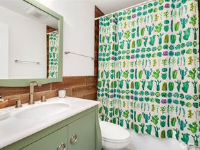 13271 15th Avenue NE B13, Seattle WA 98125